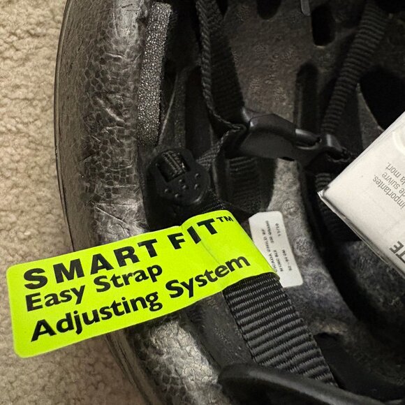 NEW with tags, Little MissMatched bike helmet for kids, ages 5+ - Picture 5 of 12